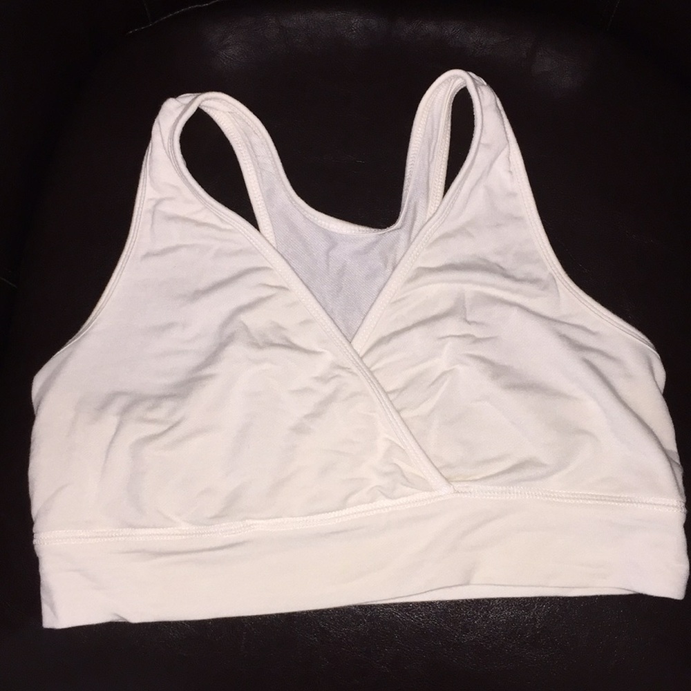 BRAND NEW Nursing Bra!!! 🤱🏻